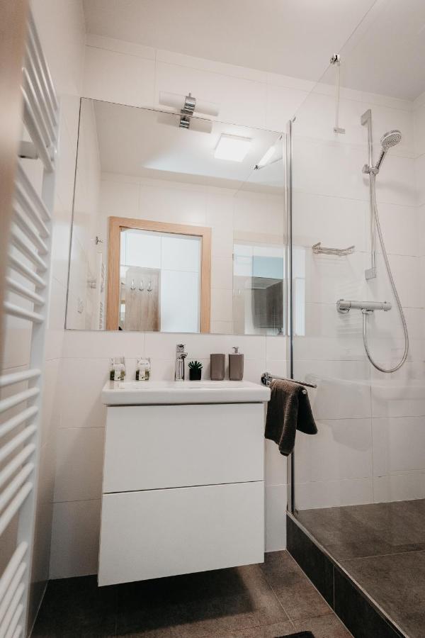 Old Town City Center Apartment 2 - Private Parking Included Кошице Экстерьер фото
