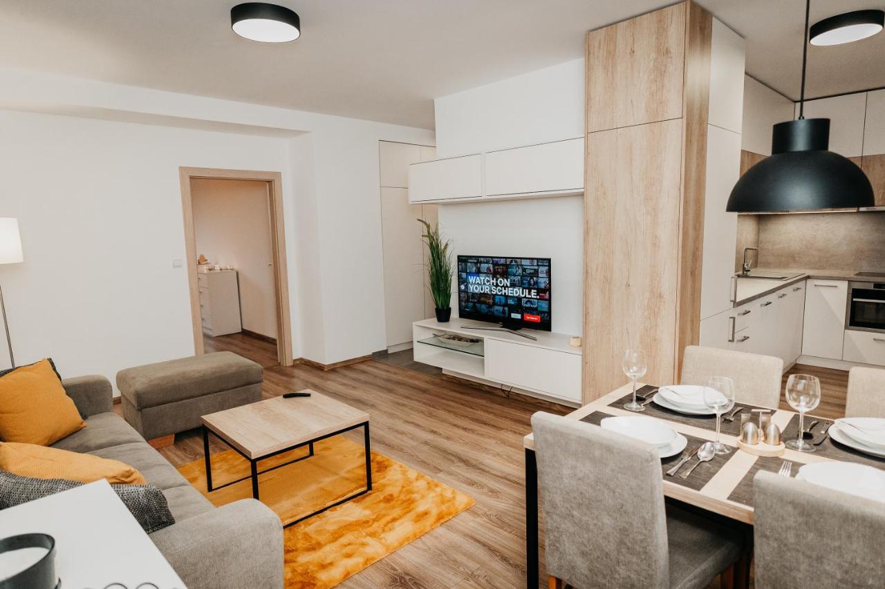 Old Town City Center Apartment 2 - Private Parking Included Кошице Экстерьер фото