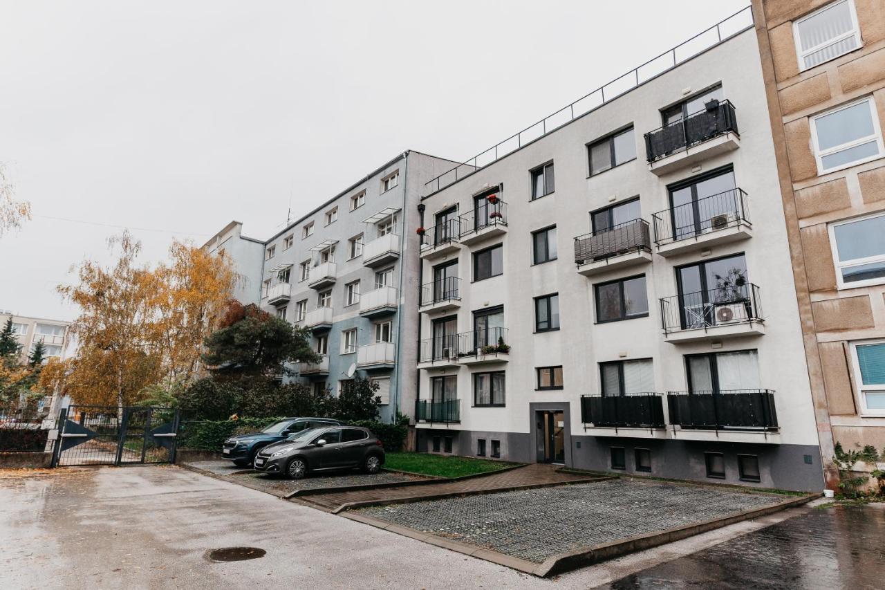 Old Town City Center Apartment 2 - Private Parking Included Кошице Экстерьер фото