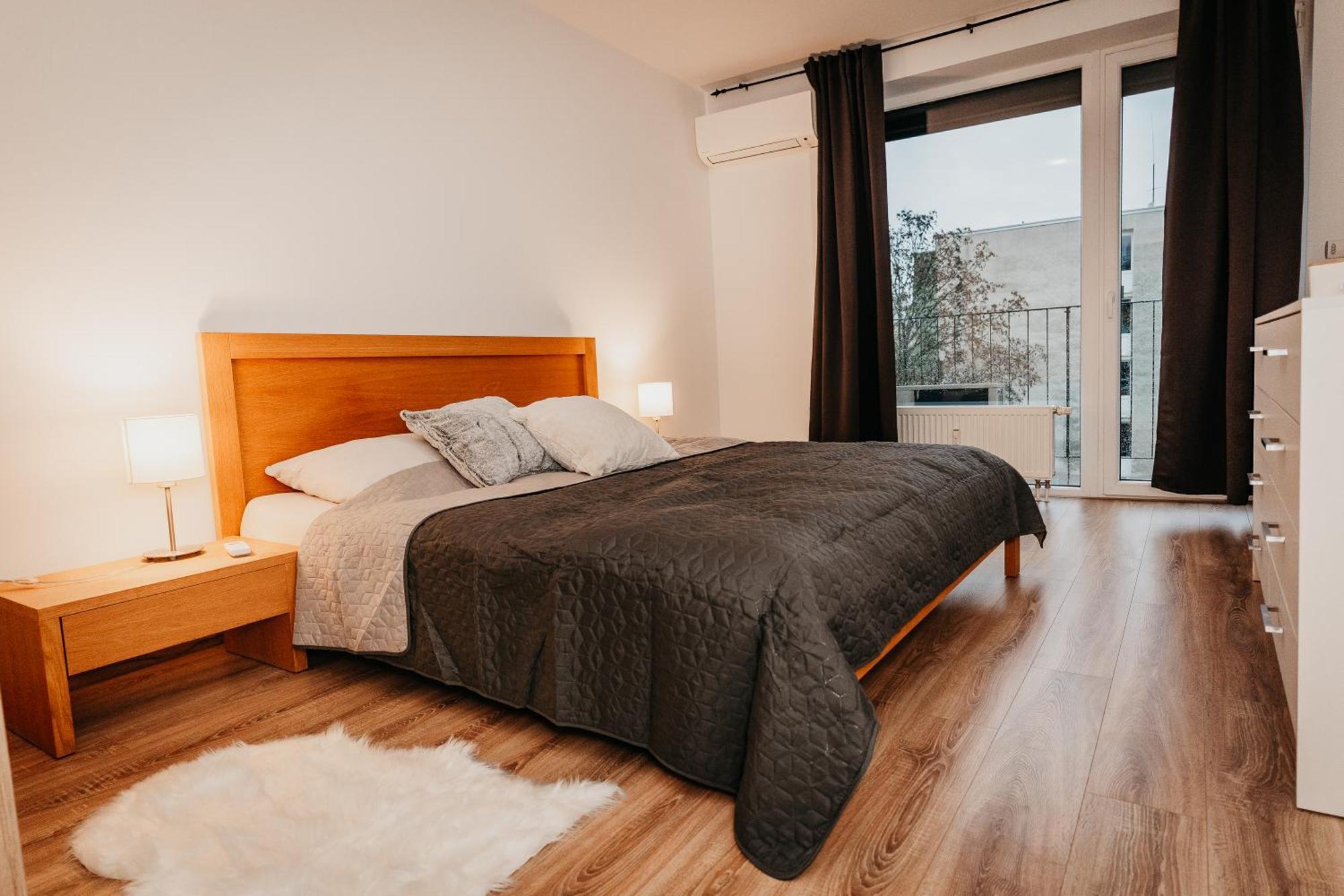 Old Town City Center Apartment 2 - Private Parking Included Кошице Экстерьер фото
