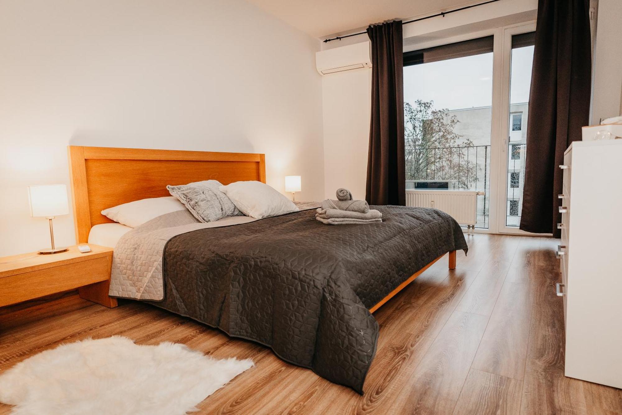 Old Town City Center Apartment 2 - Private Parking Included Кошице Экстерьер фото